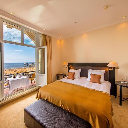 Grand Hotel Amrath Kurhaus The Hague Scheveningen Экстерьер фото A room at the hotel