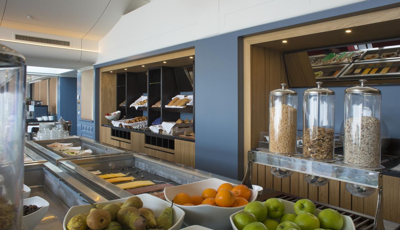 Grand Hotel Amrath Kurhaus The Hague Scheveningen Экстерьер фото Breakfast buffet at the hotel
